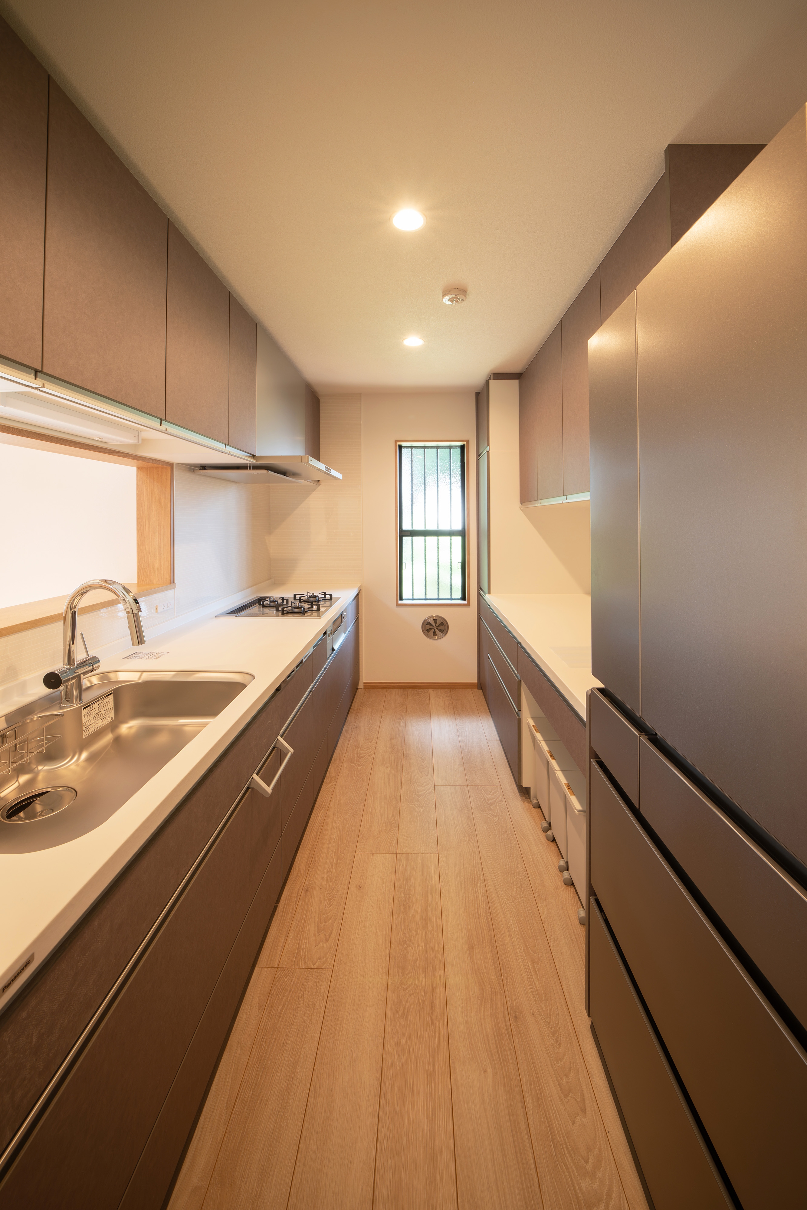 1階キッチン(照明ON)DSC8678.jpg